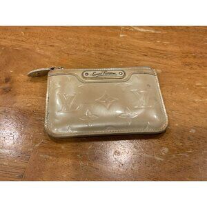 Louis Vuitton Beige Patent Leather Monogram Vernis Pochette Coin Purse